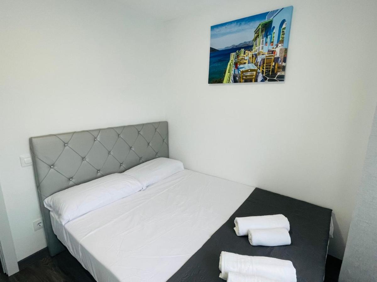 Barca 5 New Beach Apartment Sant Adria de Besos Exteriér fotografie