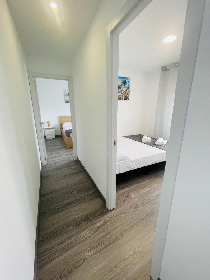 Barca 5 New Beach Apartment Sant Adria de Besos Exteriér fotografie